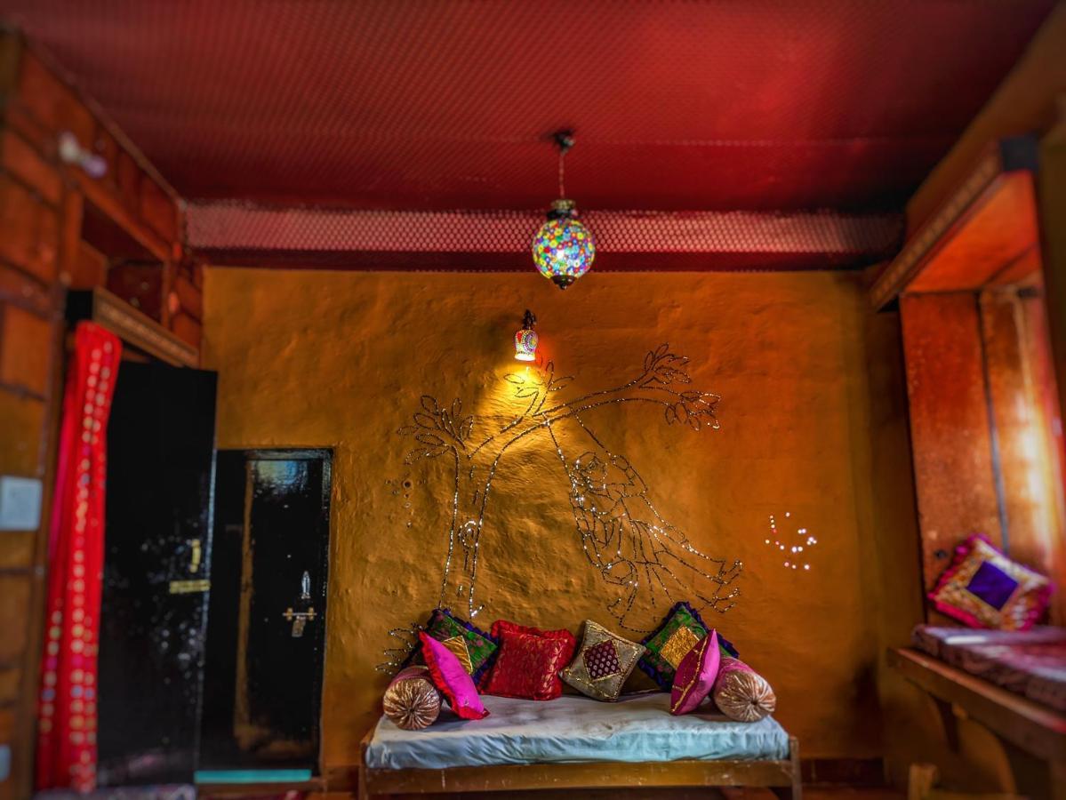 गेस्ट हाउस Mud Mirror 2*